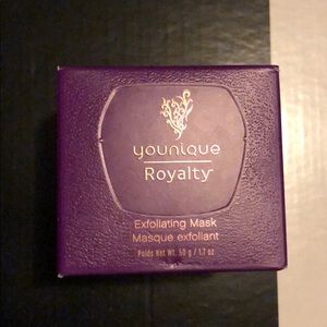 Younique exfoliating mask